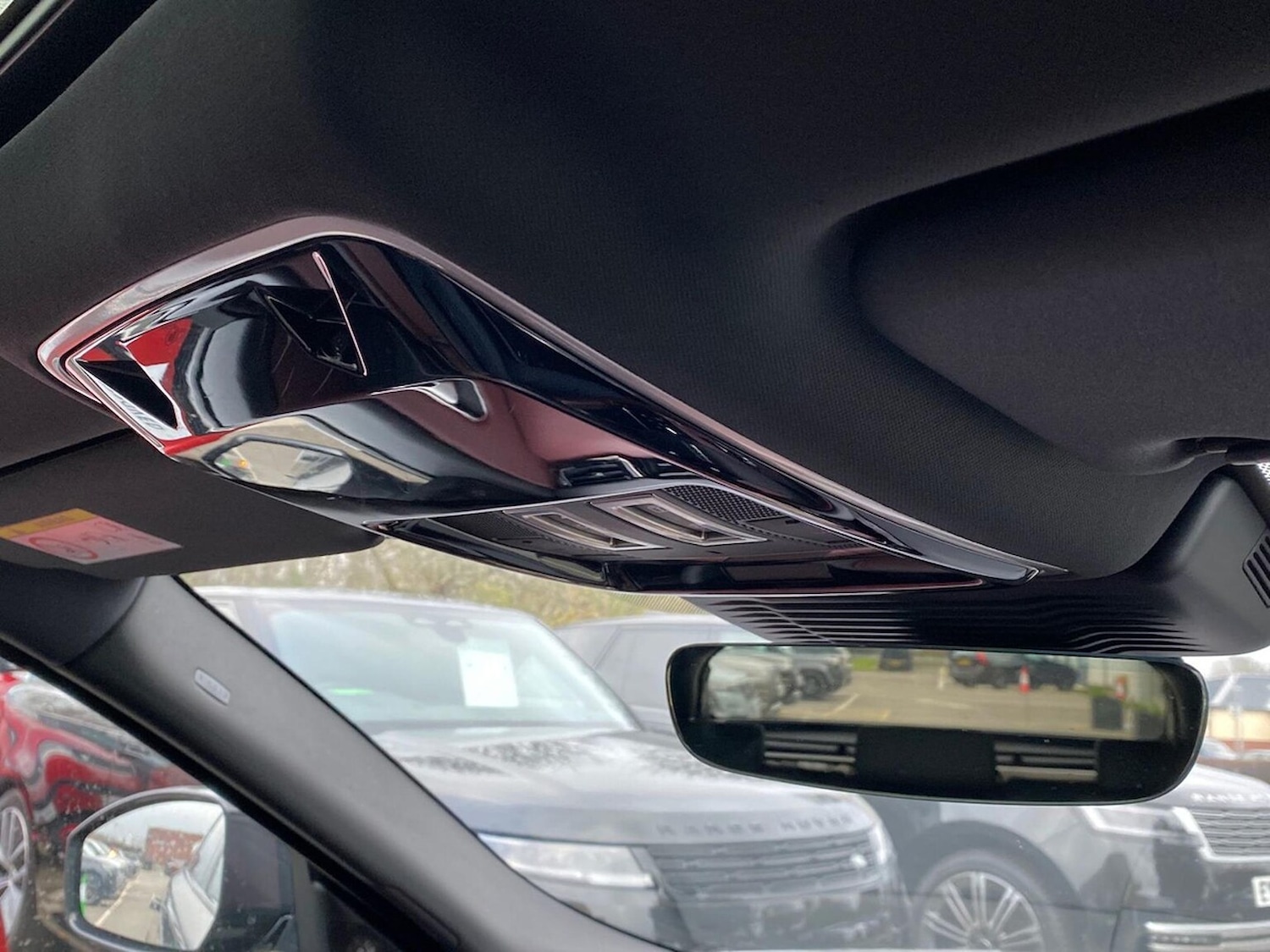 Used Land Rover Range Rover Velar 2023 for sale - 76946965: Photo 23