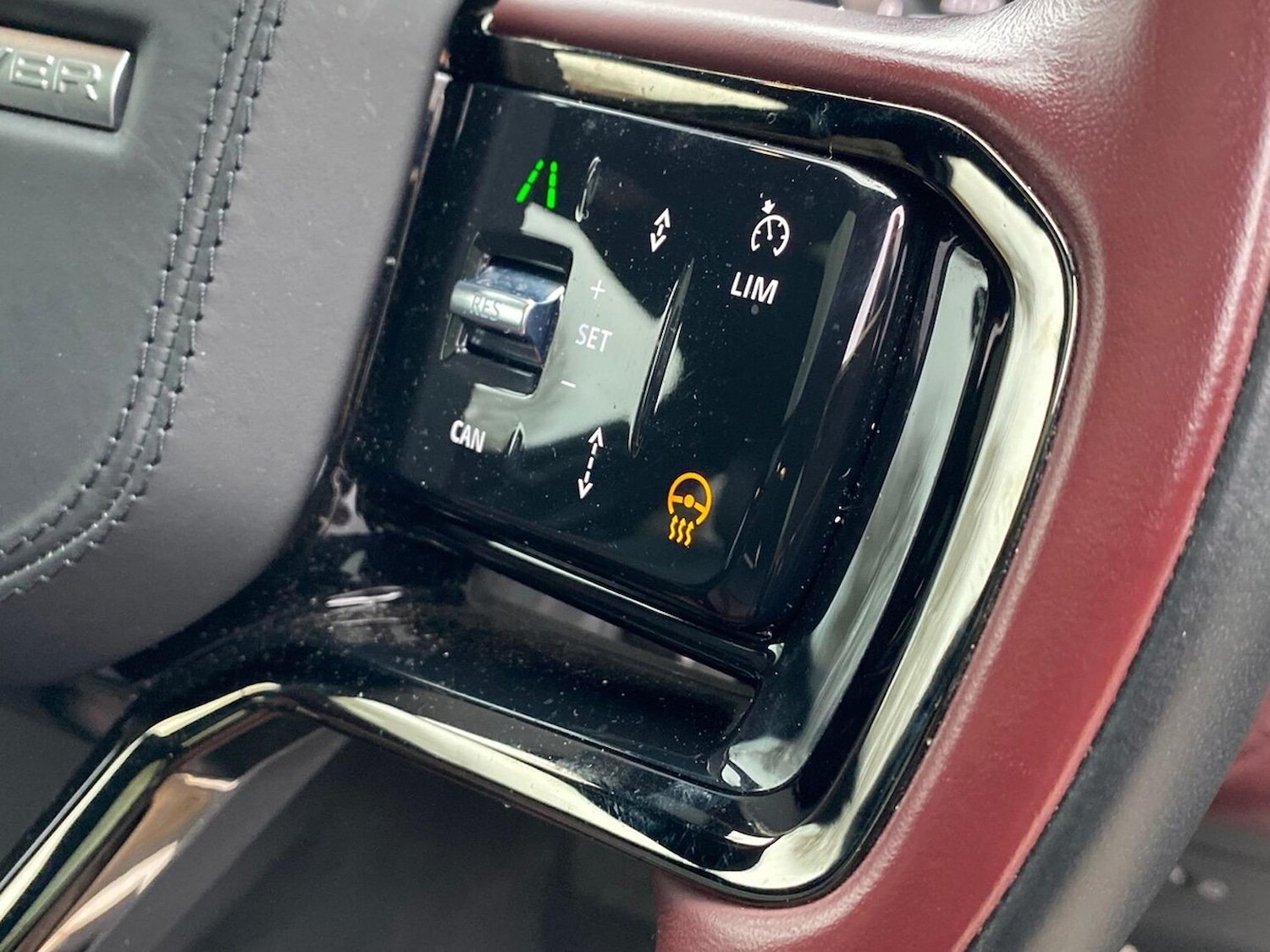 Used Land Rover Range Rover Velar 2023 for sale - 76946965: Photo 32