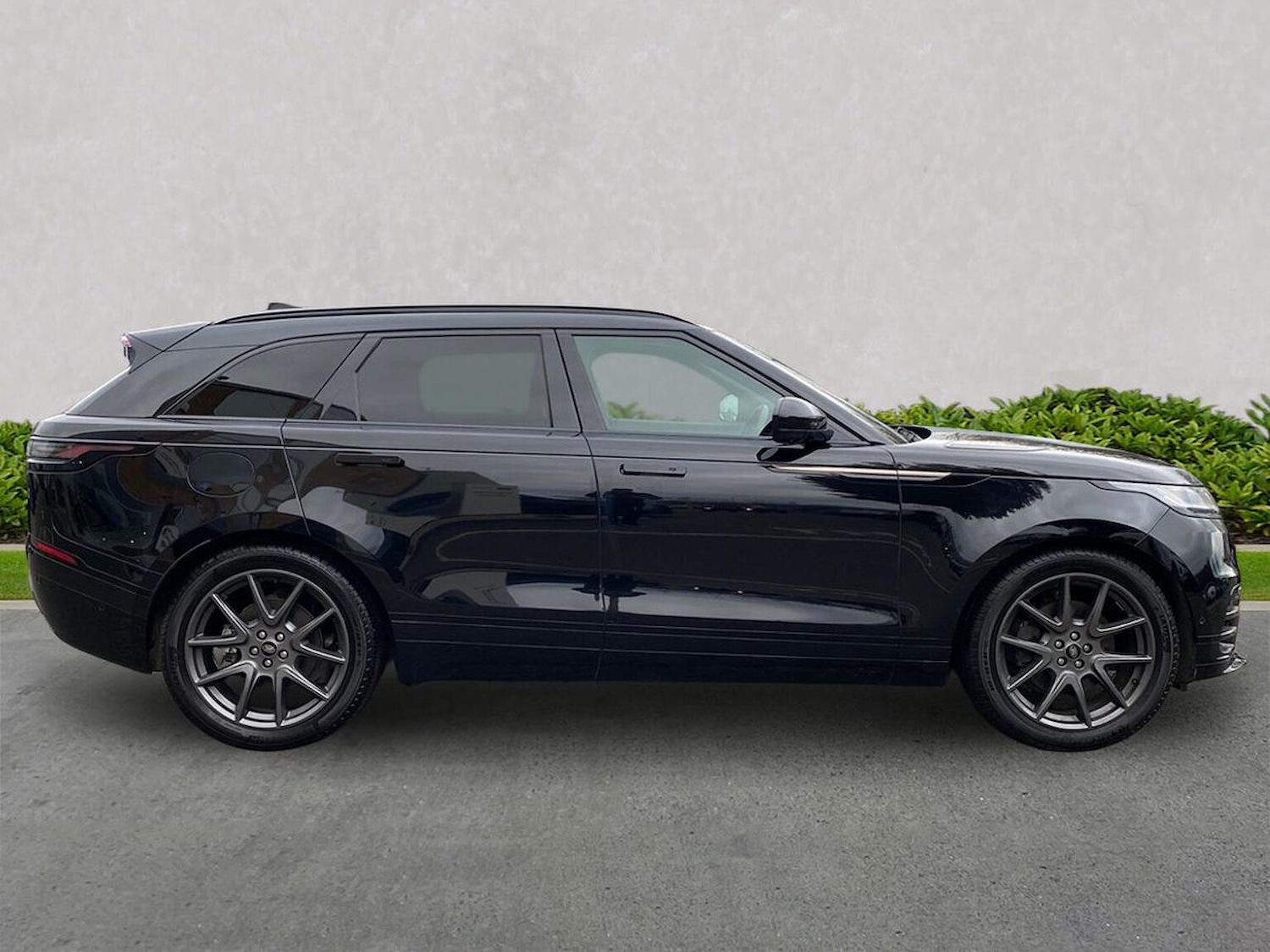 Used Land Rover Range Rover Velar 2023 for sale - 76946965: Photo 5