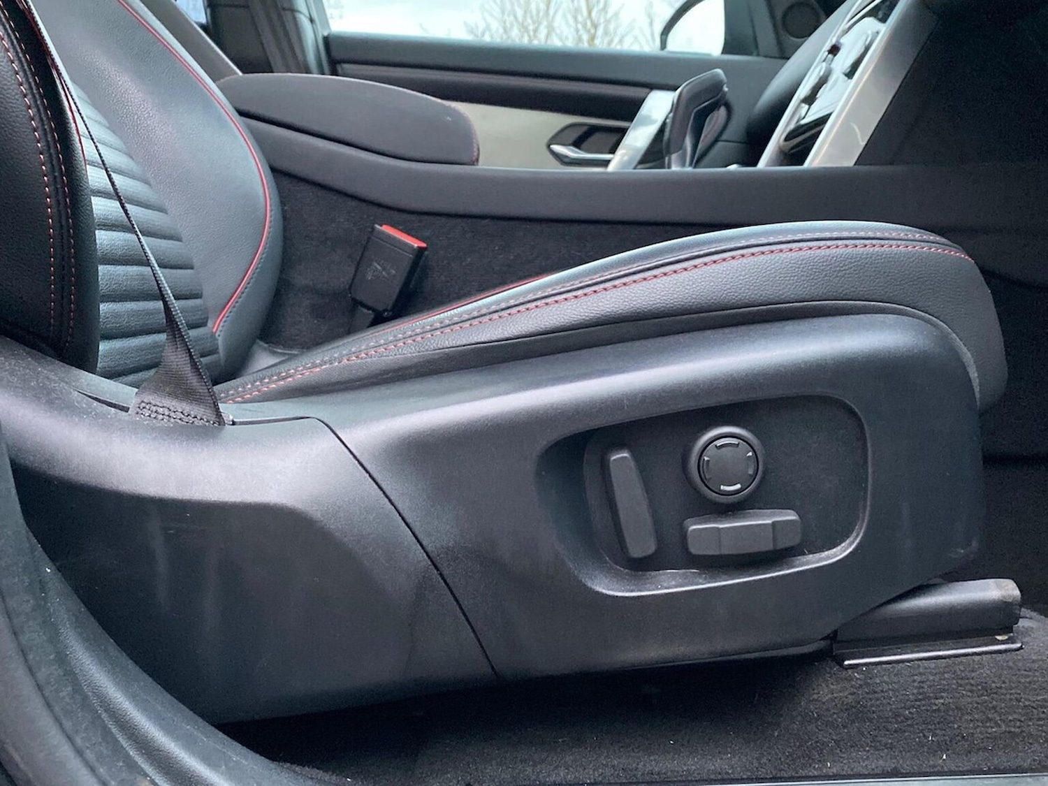 Used Land Rover Discovery Sport 2022 for sale - 76974555: Photo 36