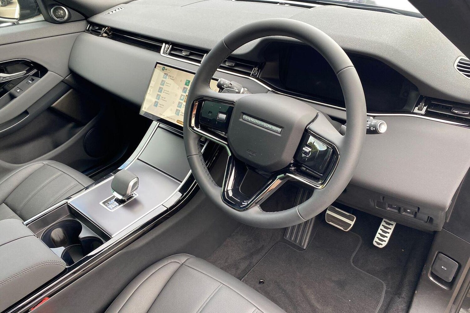 Used Land Rover Range Rover Evoque 2025 for sale - 77487906: Photo 15