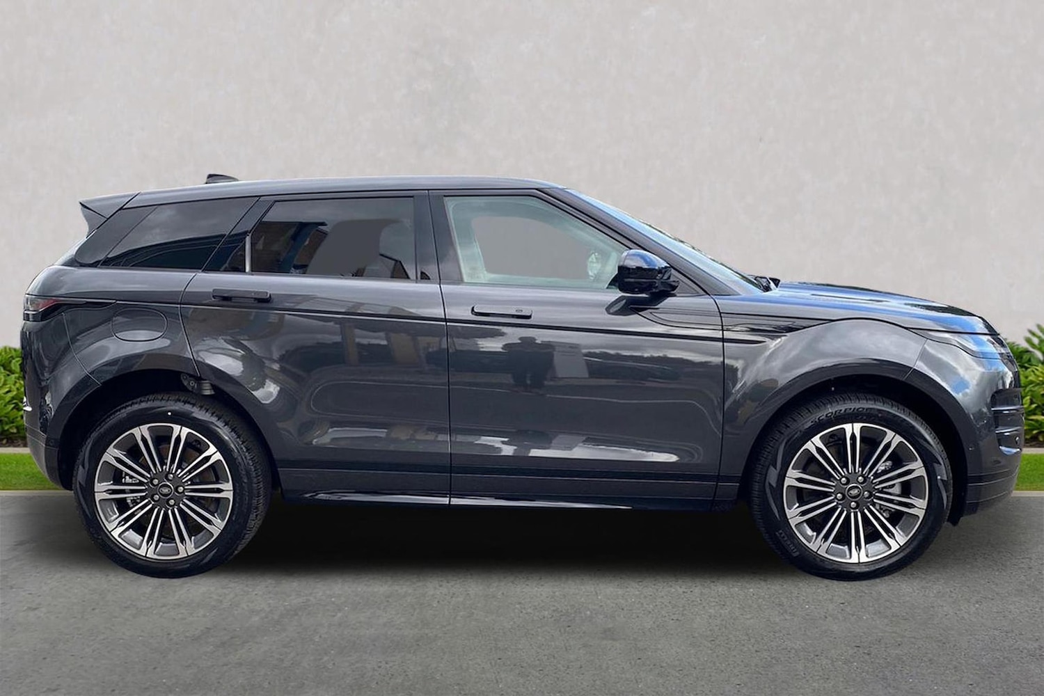 Used Land Rover Range Rover Evoque 2025 for sale - 77487906: Photo 3