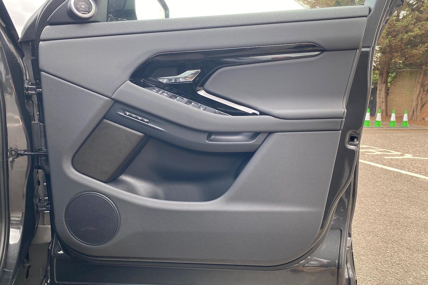 Used Land Rover Range Rover Evoque 2025 for sale - 77487906: Photo 31