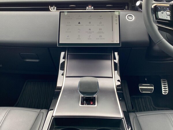 Used Land Rover Range Rover Evoque 2025 for sale - 76047791: Photo 14