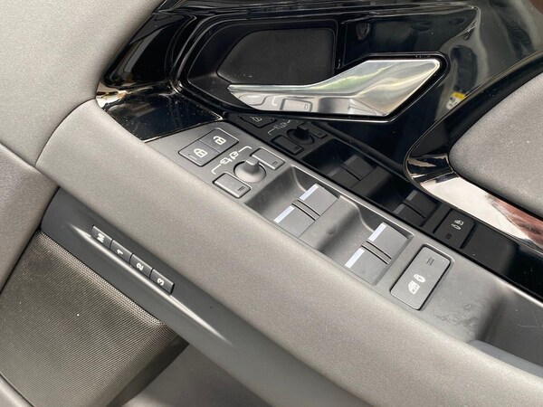 Used Land Rover Range Rover Evoque 2025 for sale - 76047791: Photo 24