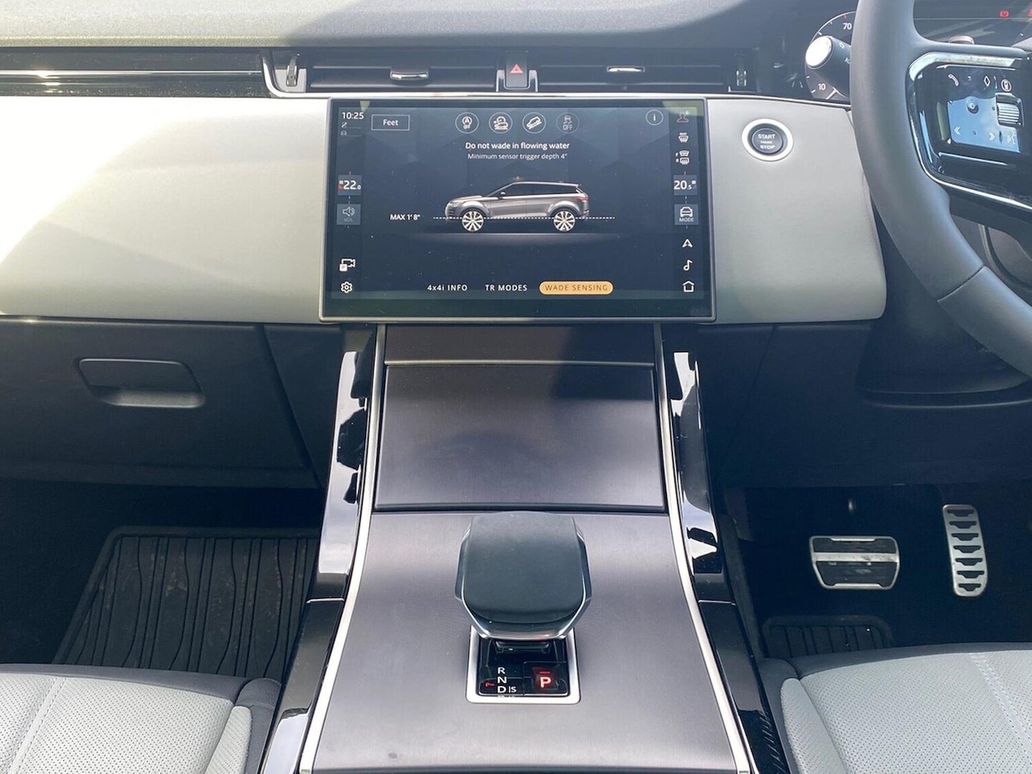 Used Land Rover Range Rover Evoque 2025 for sale - 77487968: Photo 14