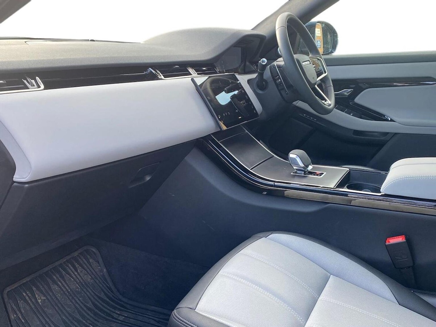 Used Land Rover Range Rover Evoque 2025 for sale - 77487968: Photo 3