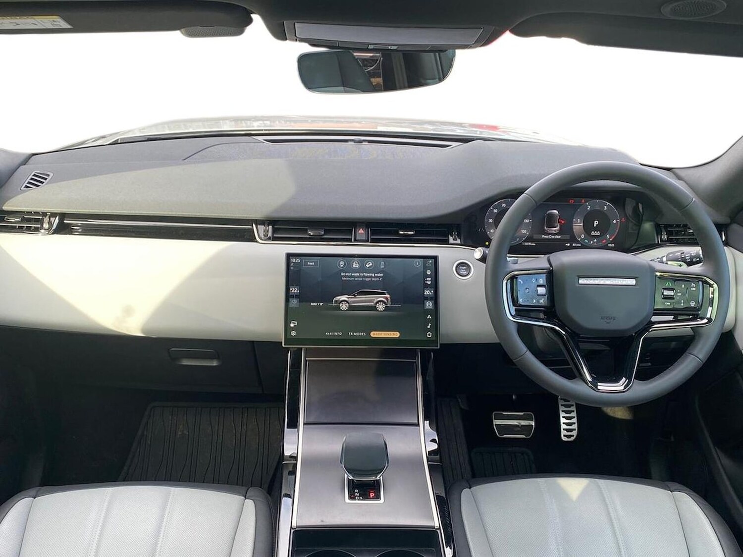 Used Land Rover Range Rover Evoque 2025 for sale - 77487968: Photo 9