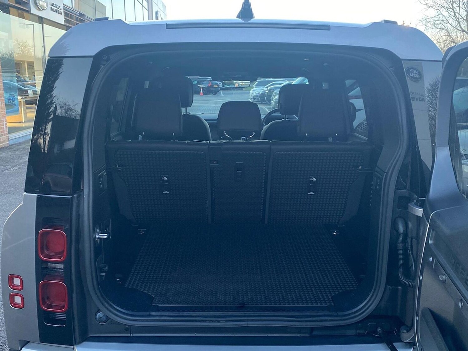 Used Land Rover Defender 2022 for sale - 77802093: Photo 10