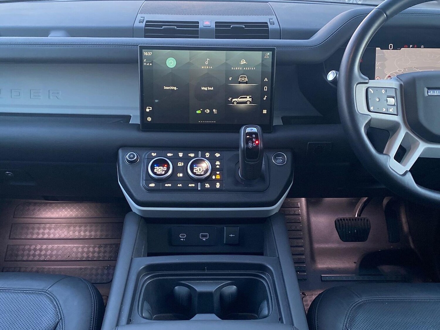 Used Land Rover Defender 2022 for sale - 77802093: Photo 14