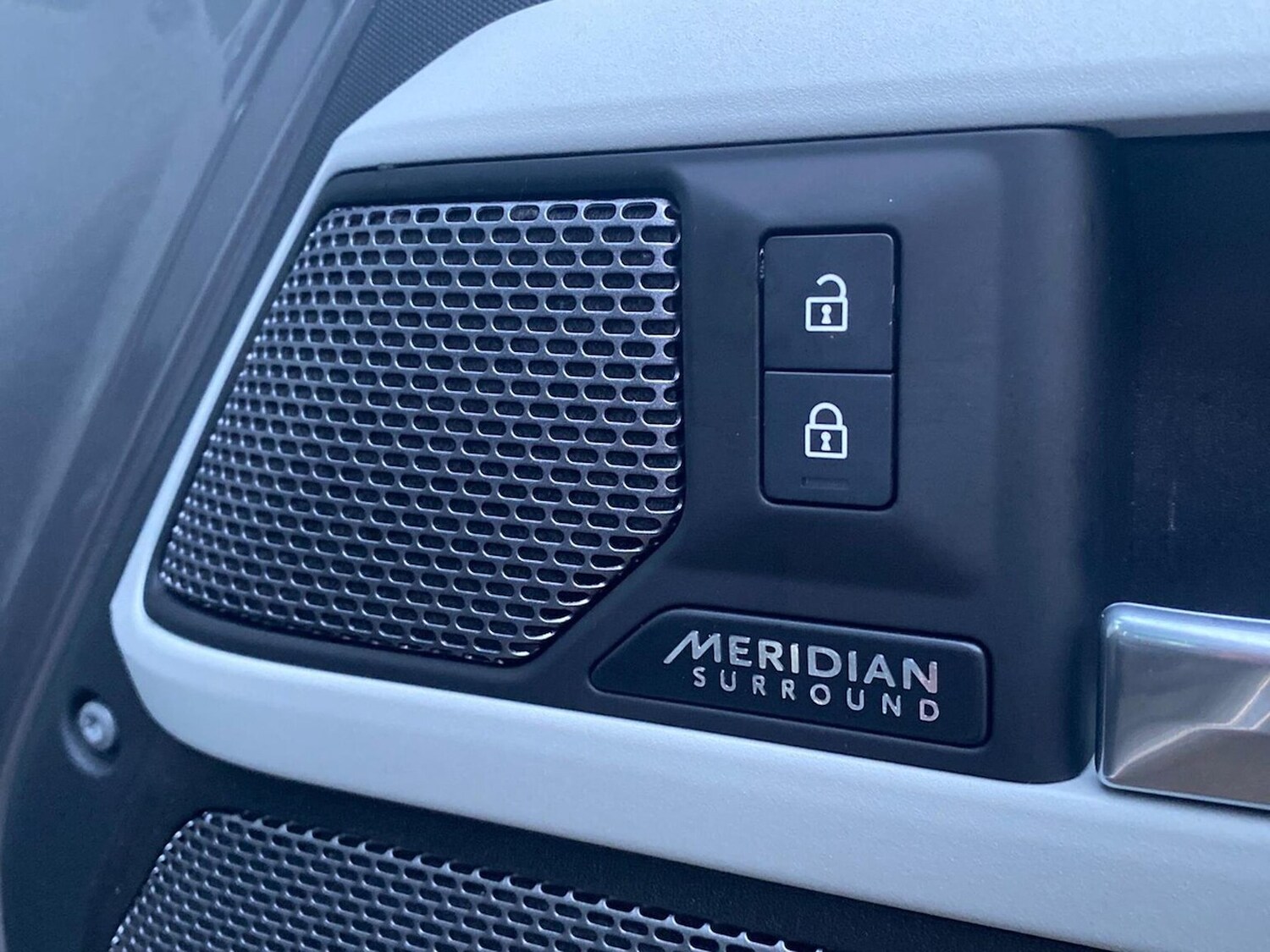 Used Land Rover Defender 2022 for sale - 77802093: Photo 24