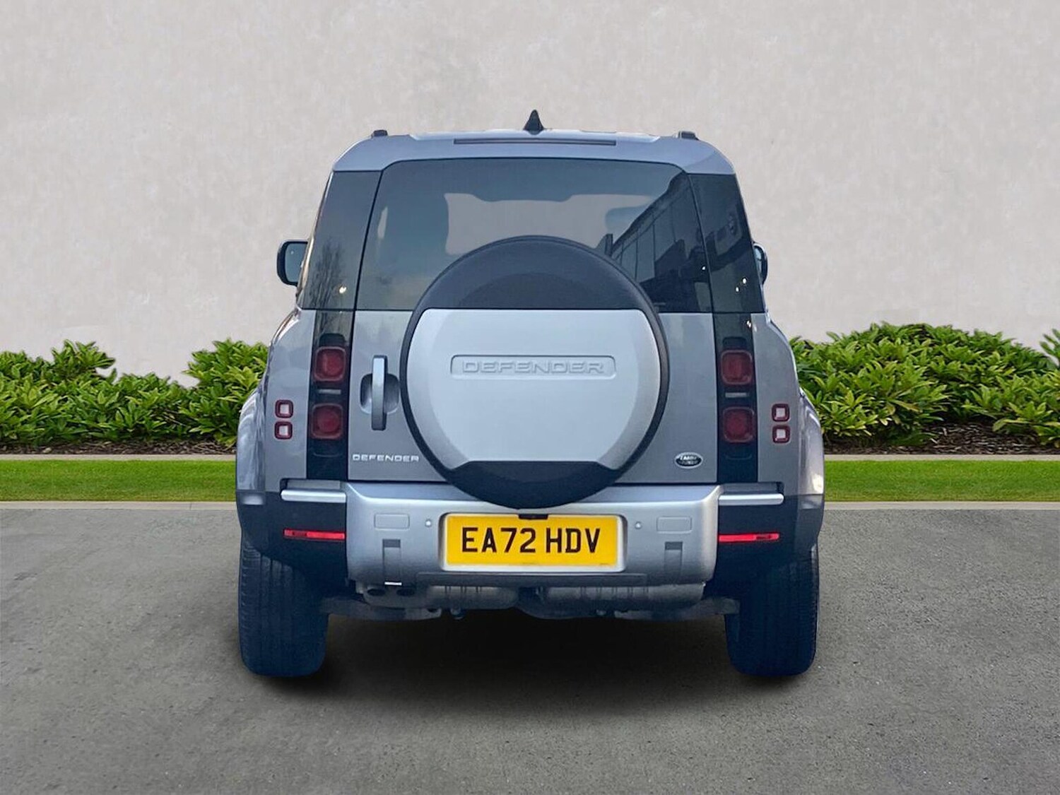 Used Land Rover Defender 2022 for sale - 77802093: Photo 6