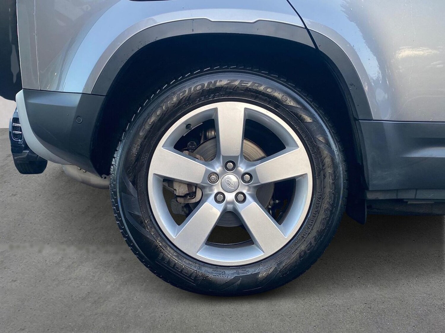 Used Land Rover Defender 2022 for sale - 77802093: Photo 8