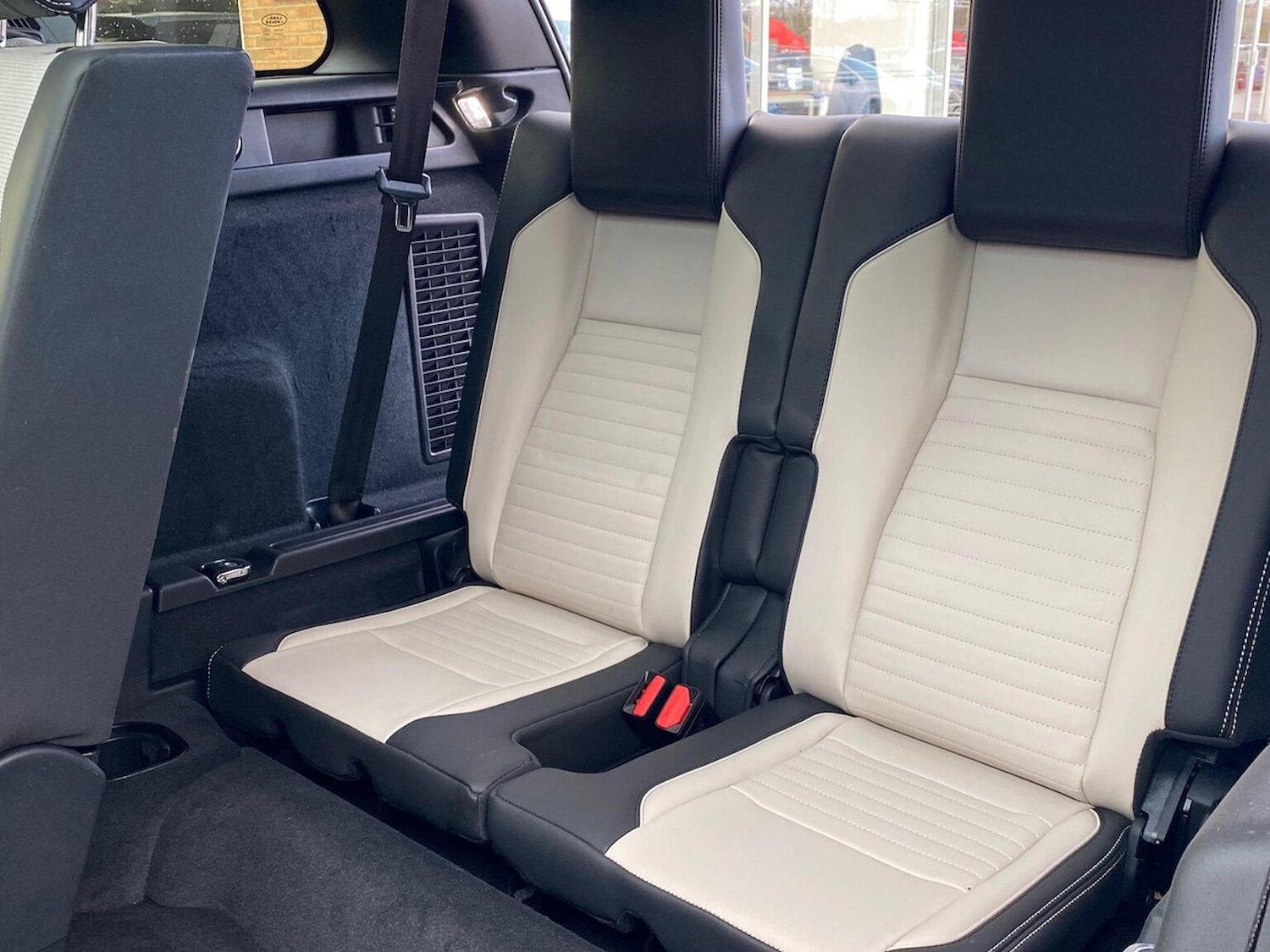 Used Land Rover Discovery Sport 2024 for sale - 76778306: Photo 31