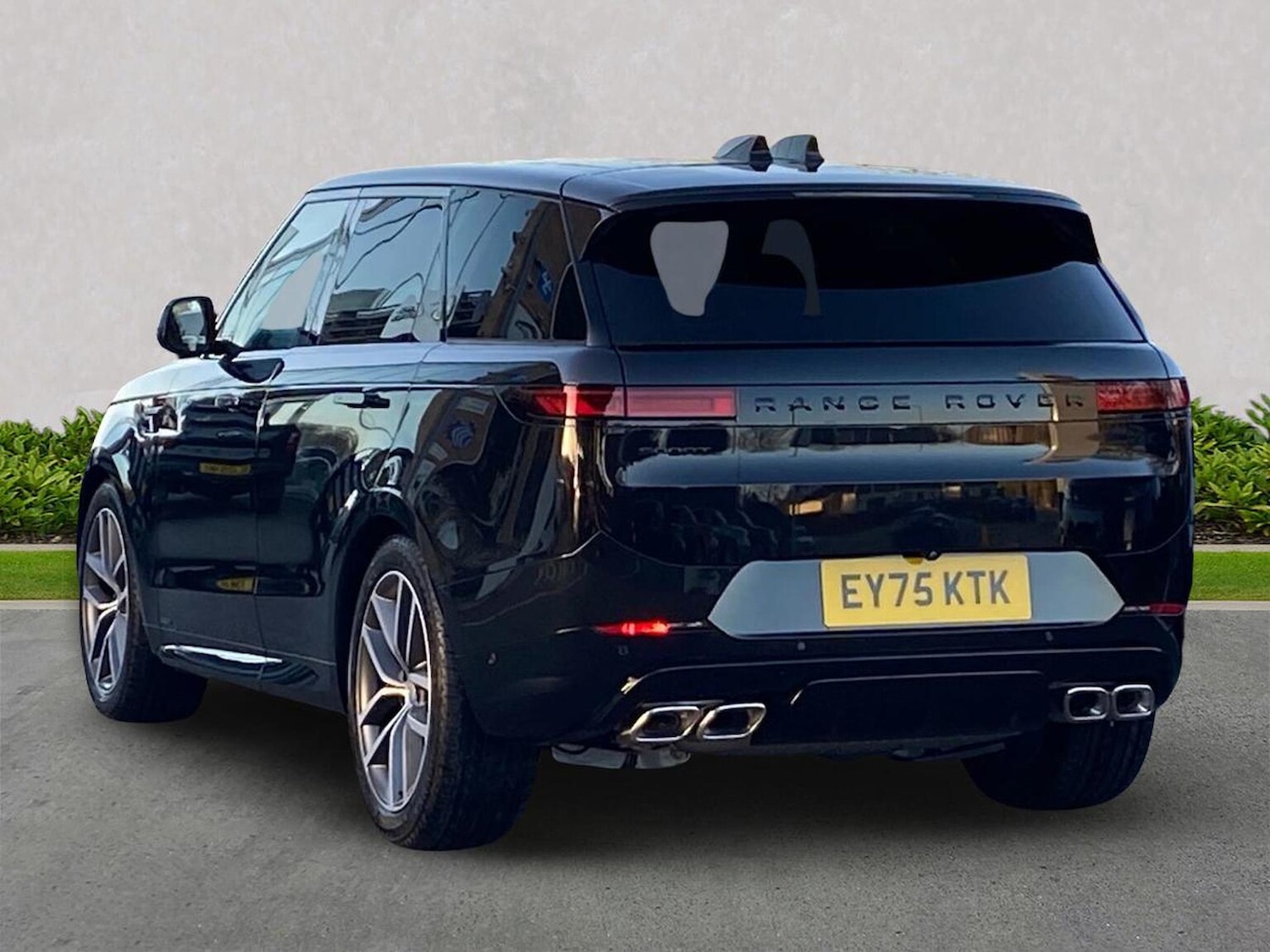 Used Land Rover Range Rover Sport 2025 for sale - 76605544: Photo 2