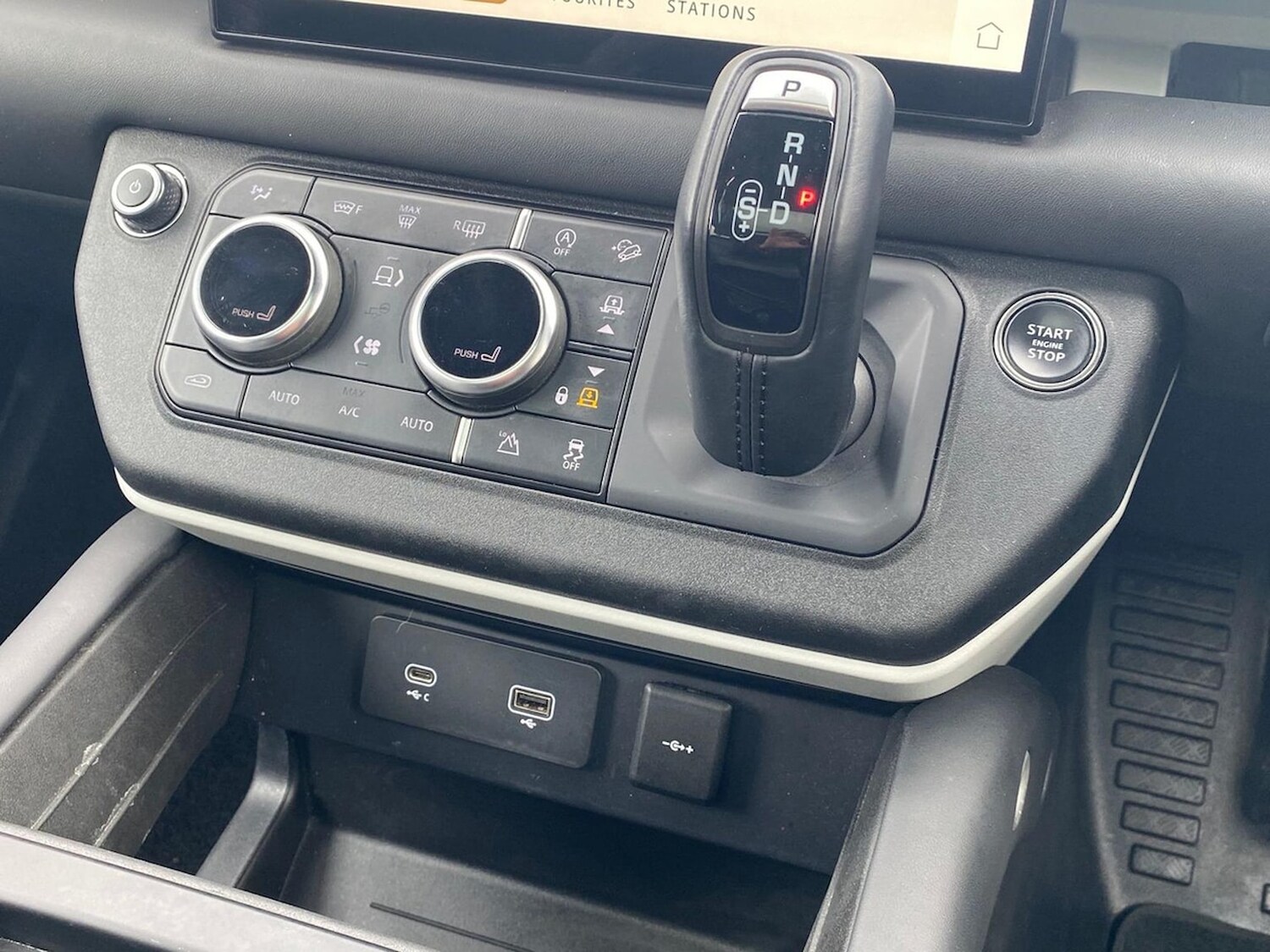 Used Land Rover Defender 2023 for sale - 78176488: Photo 15