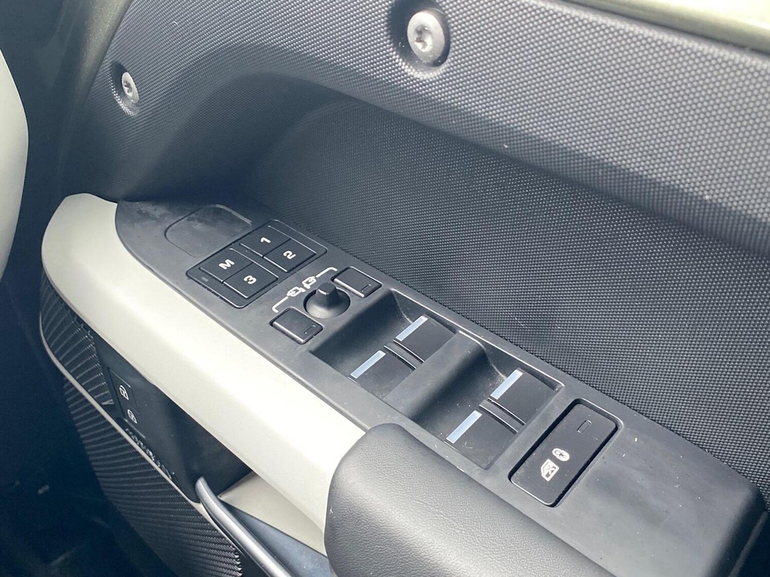 Used Land Rover Defender 2023 for sale - 78176488: Photo 27