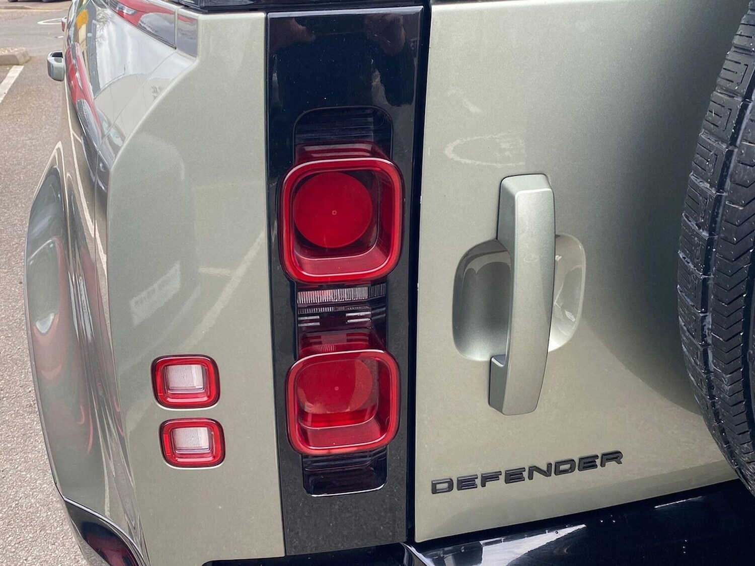 Used Land Rover Defender 2023 for sale - 78176488: Photo 28