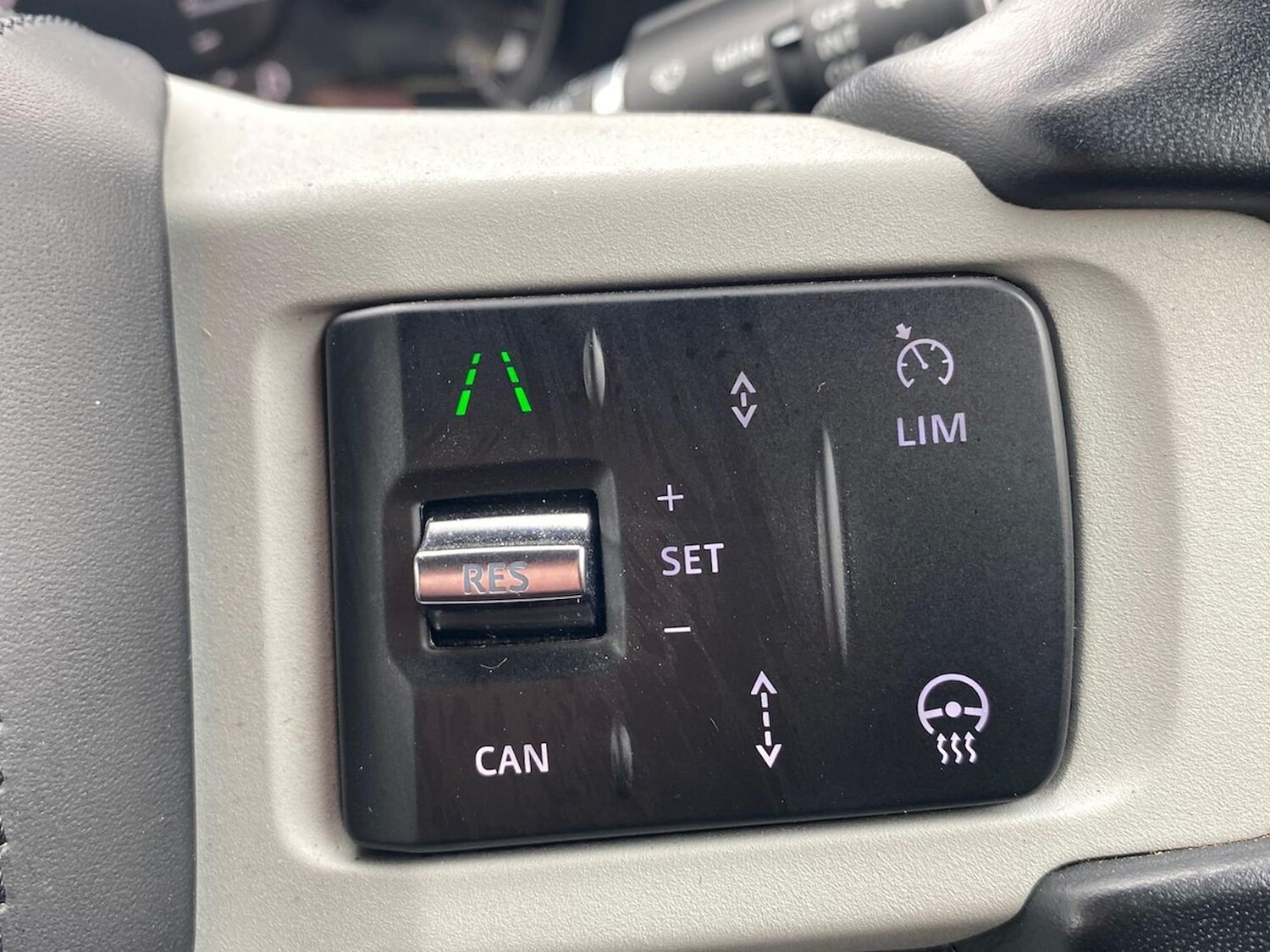 Used Land Rover Defender 2023 for sale - 78176488: Photo 31