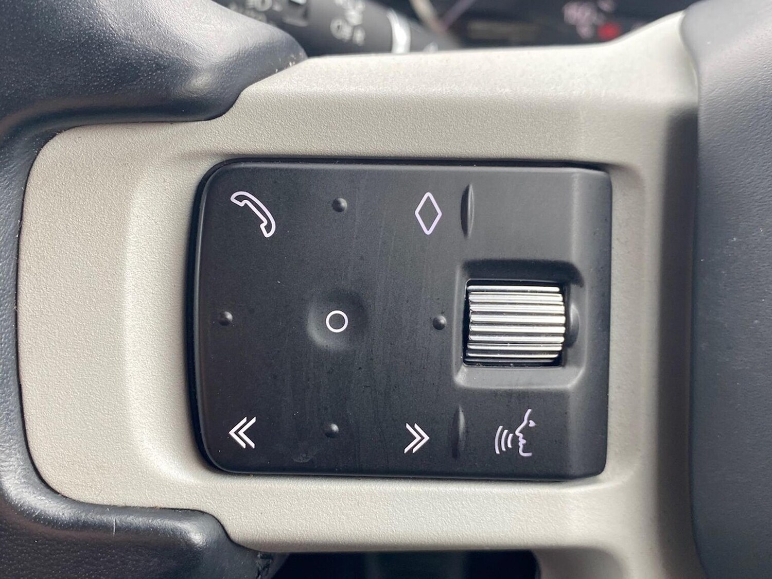 Used Land Rover Defender 2023 for sale - 78176488: Photo 32