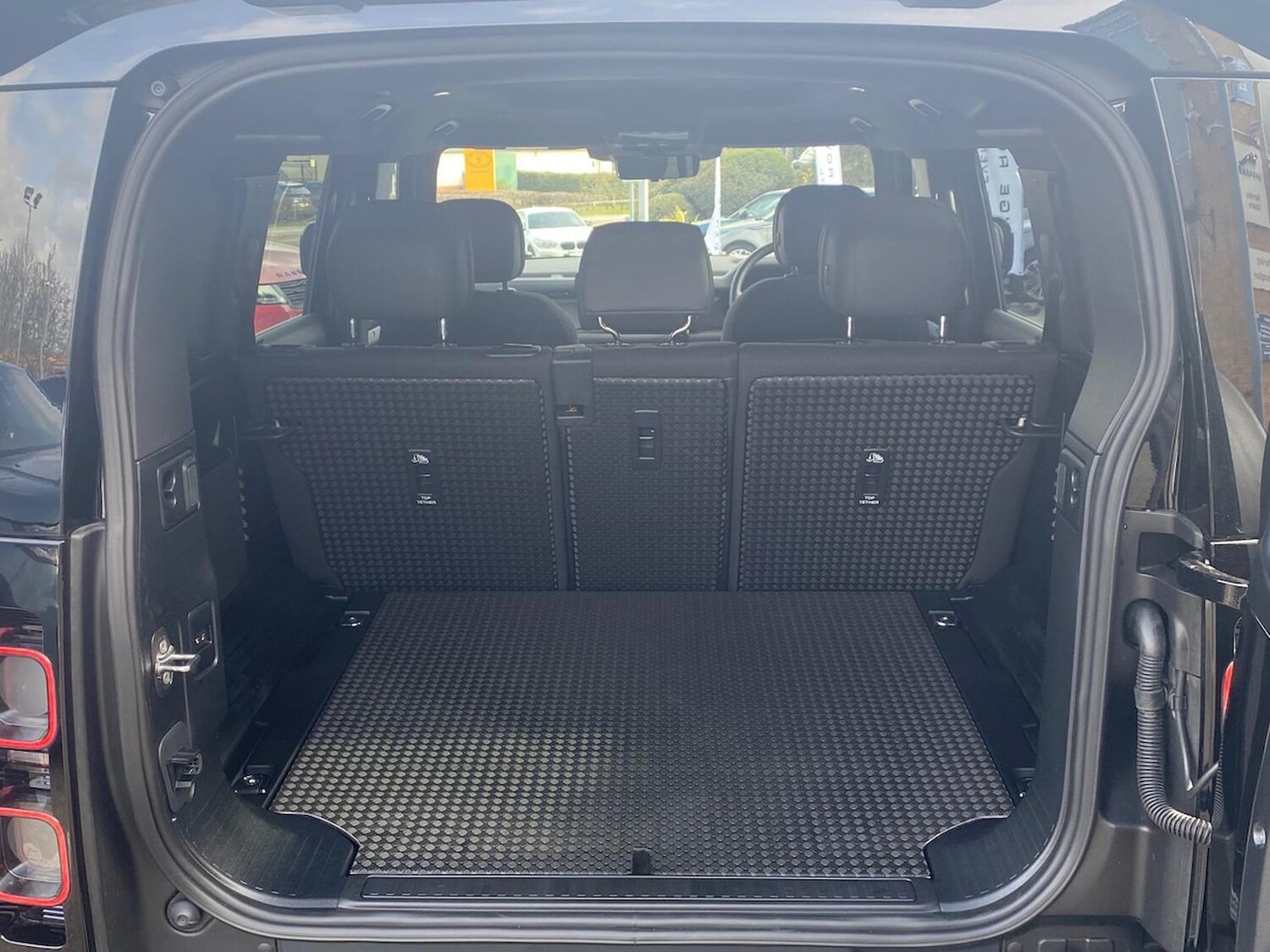 Used Land Rover Defender 2025 for sale - 78193603: Photo 12