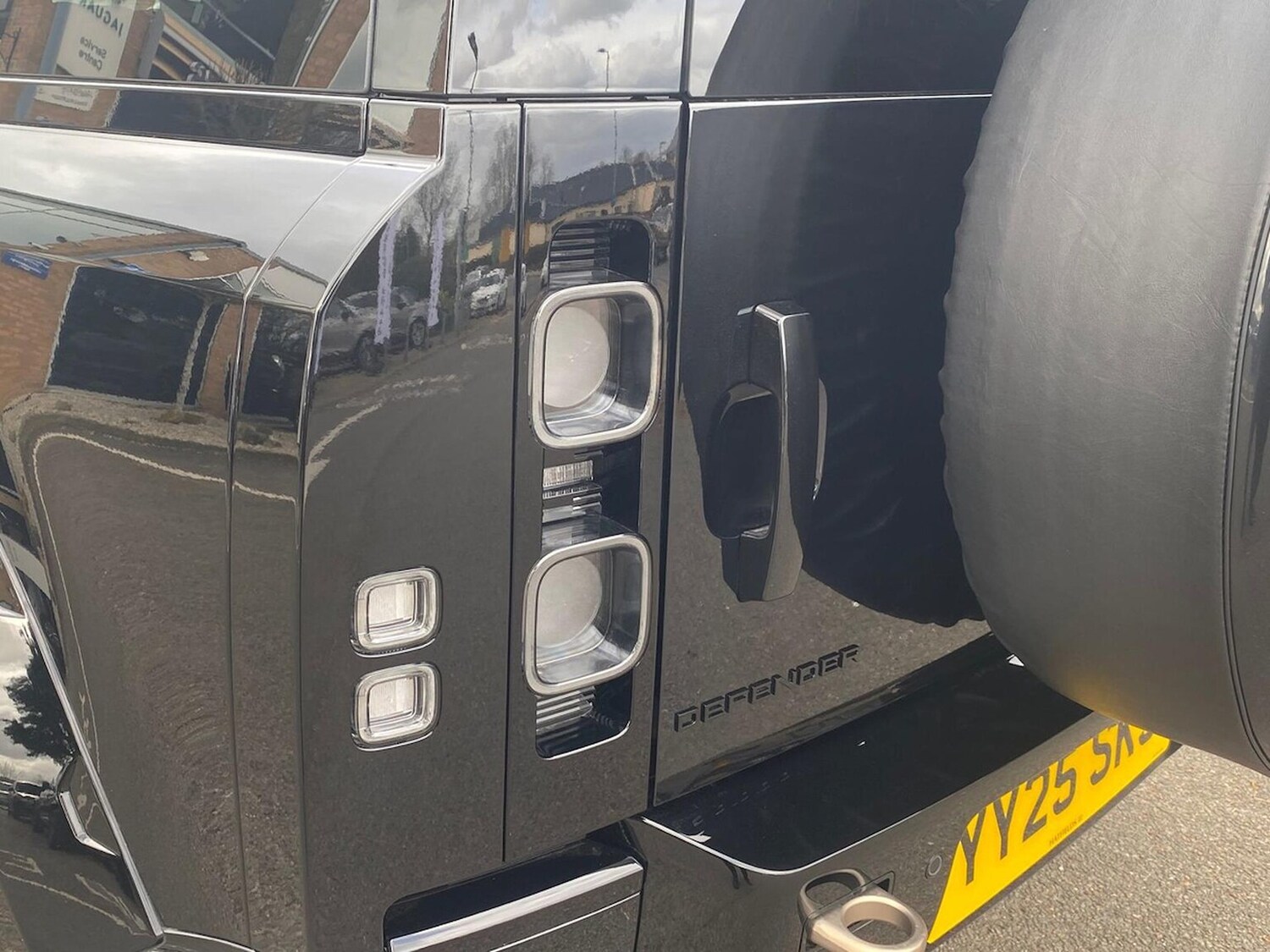 Used Land Rover Defender 2025 for sale - 78193603: Photo 21