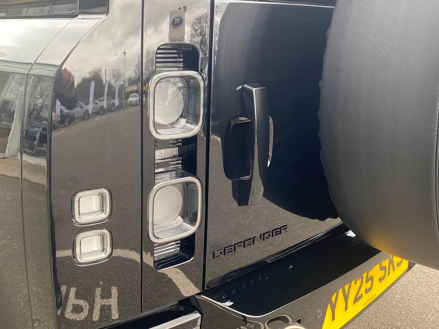 Used Land Rover Defender 2025 for sale - 78193603: Photo 28