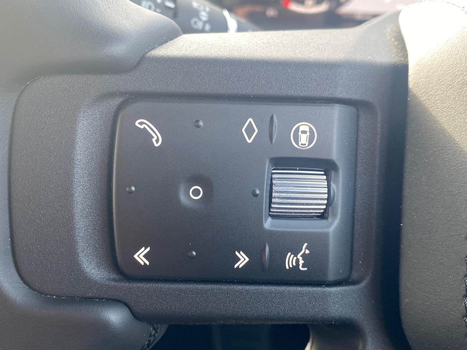 Used Land Rover Defender 2025 for sale - 78193603: Photo 33