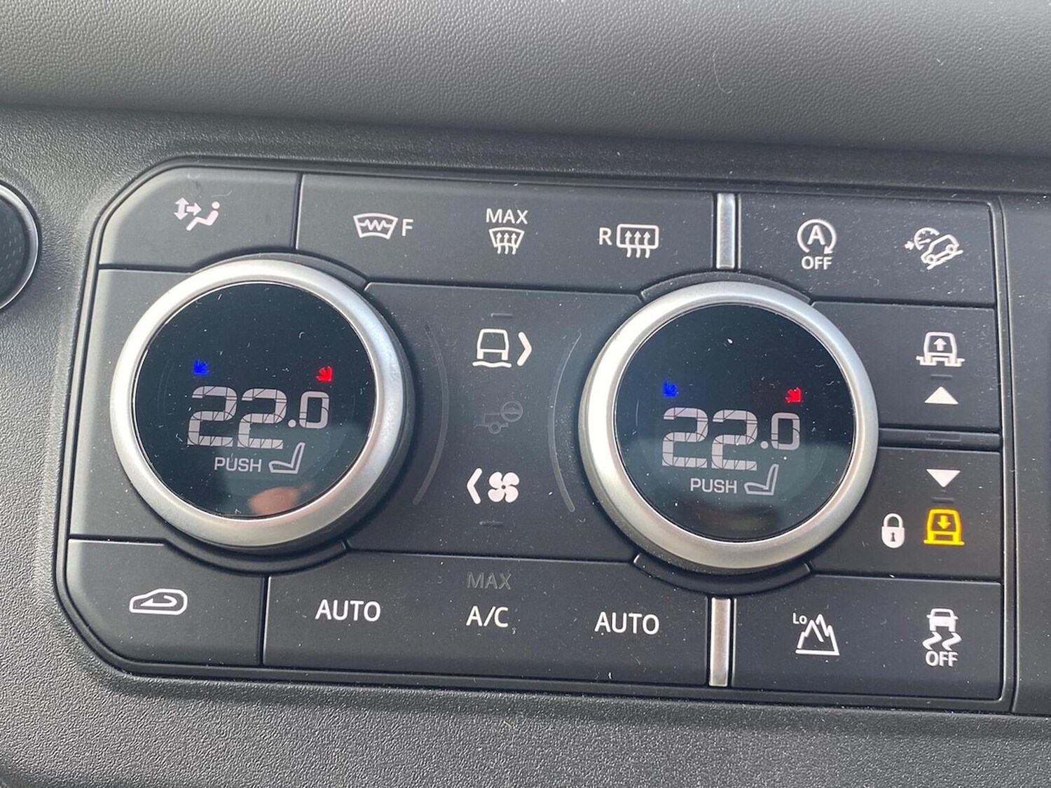 Used Land Rover Defender 2025 for sale - 78193603: Photo 37