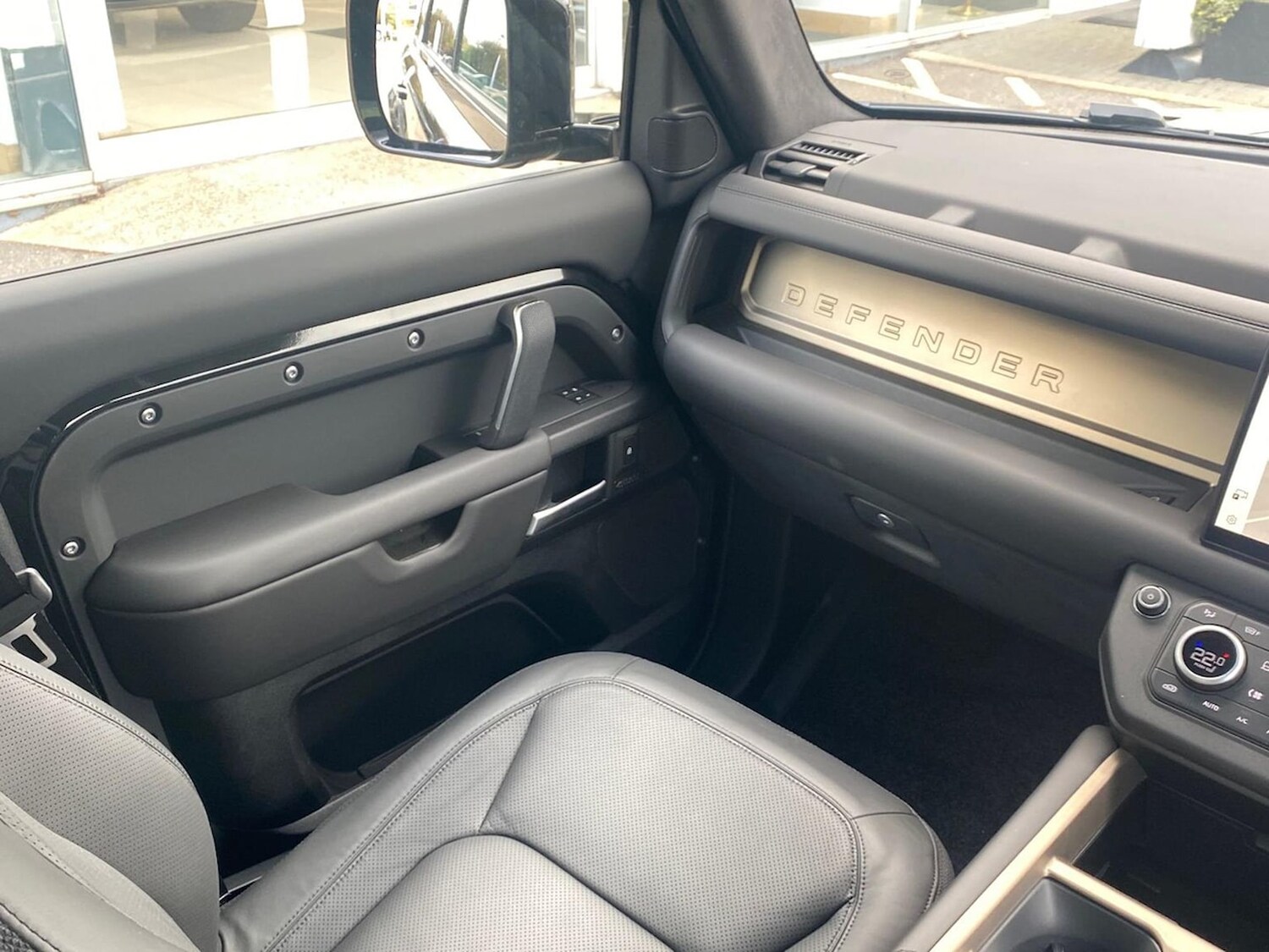 Used Land Rover Defender 2025 for sale - 78193603: Photo 43