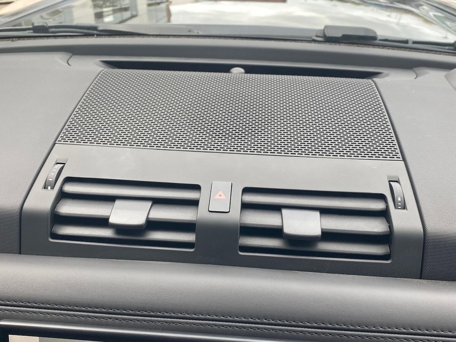 Used Land Rover Defender 2025 for sale - 78193603: Photo 44