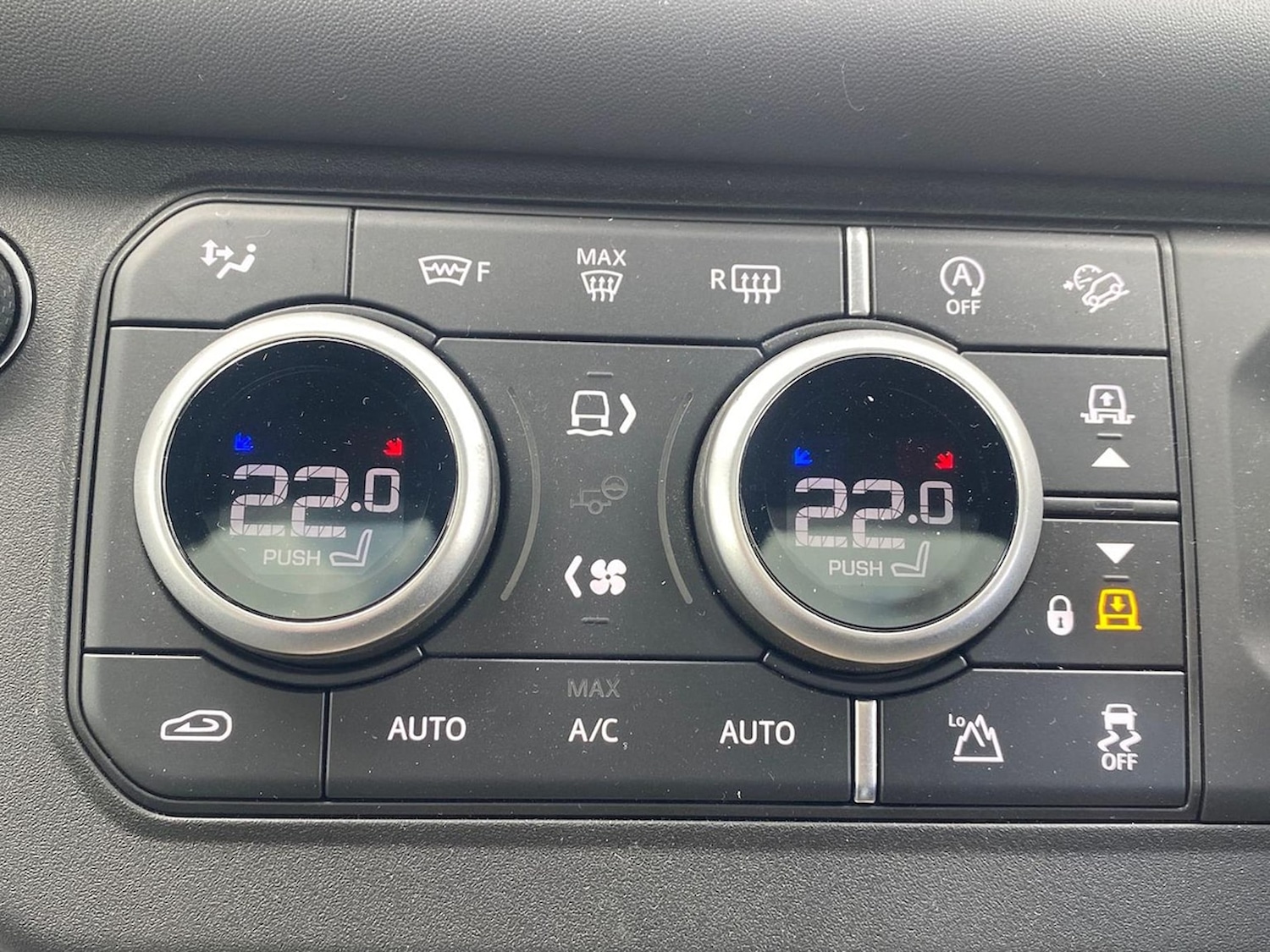 Used Land Rover Defender 2025 for sale - 78193603: Photo 45