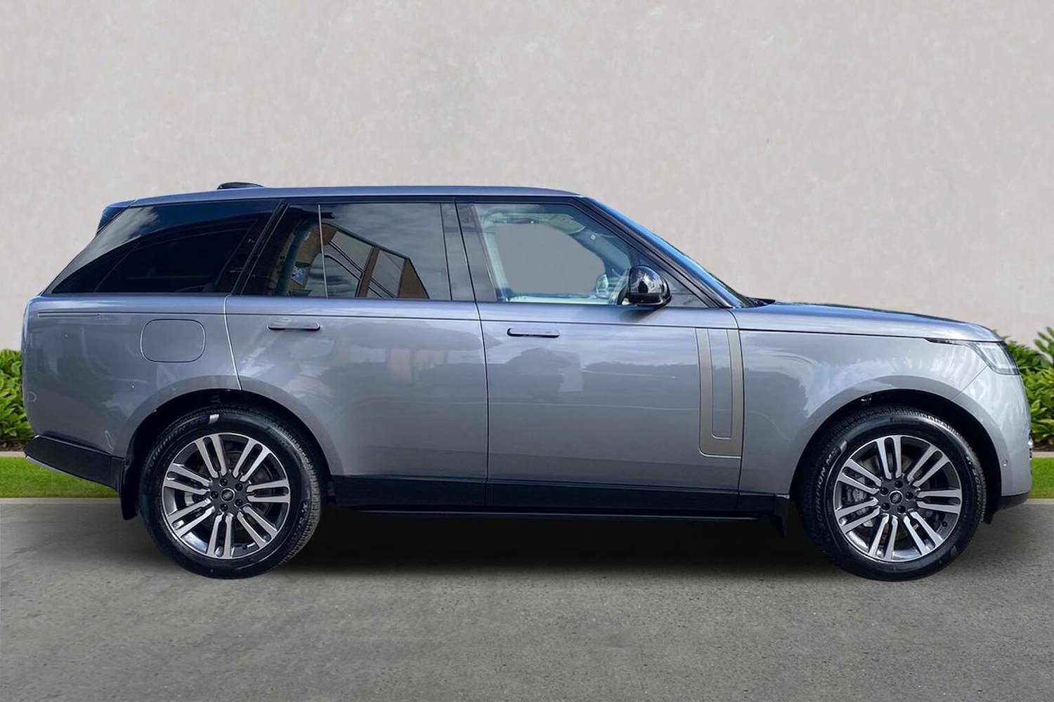 Used Land Rover Range Rover 2025 for sale - 77487946: Photo 3