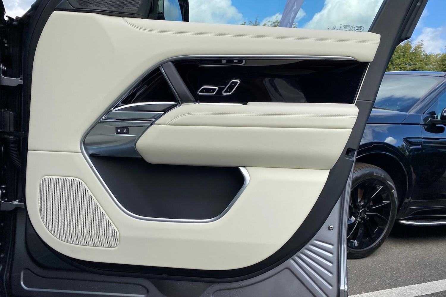 Used Land Rover Range Rover 2025 for sale - 77487946: Photo 31