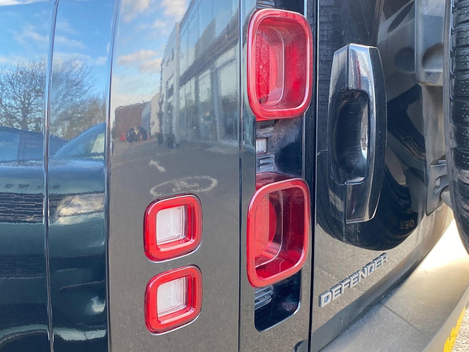 Used Land Rover Defender 2024 for sale - 76637802: Photo 19