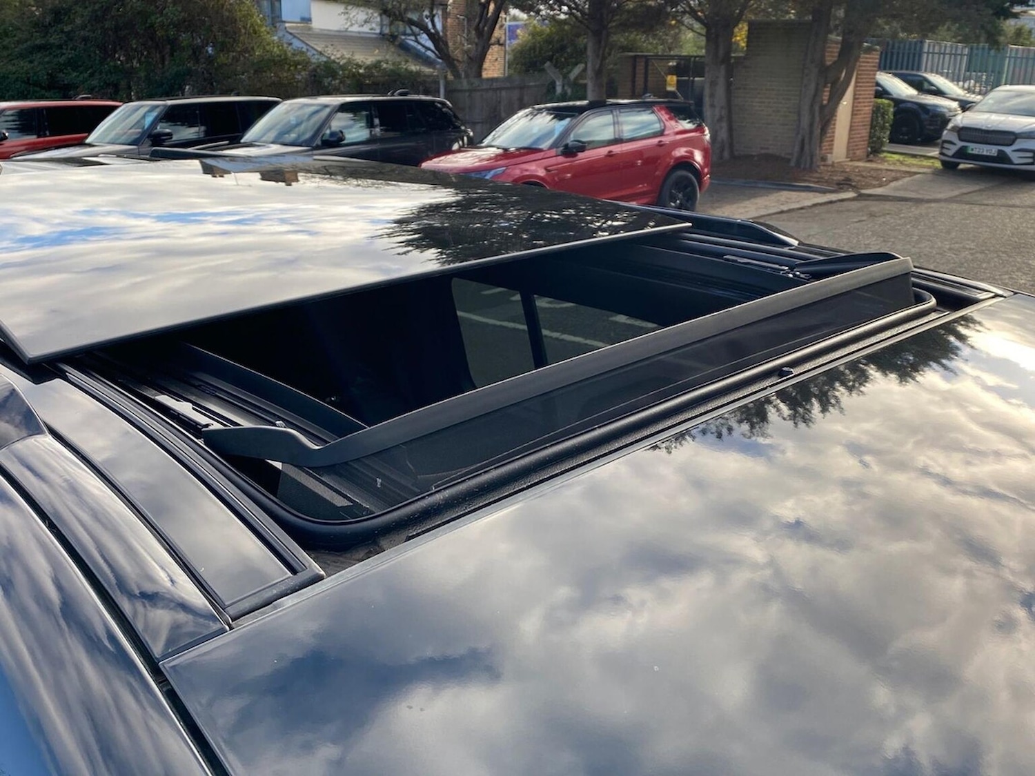 Used Land Rover Defender 2024 for sale - 76637802: Photo 30