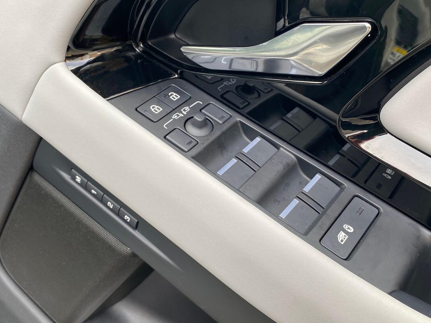 Used Land Rover Range Rover Evoque 2025 for sale - 77487939: Photo 25