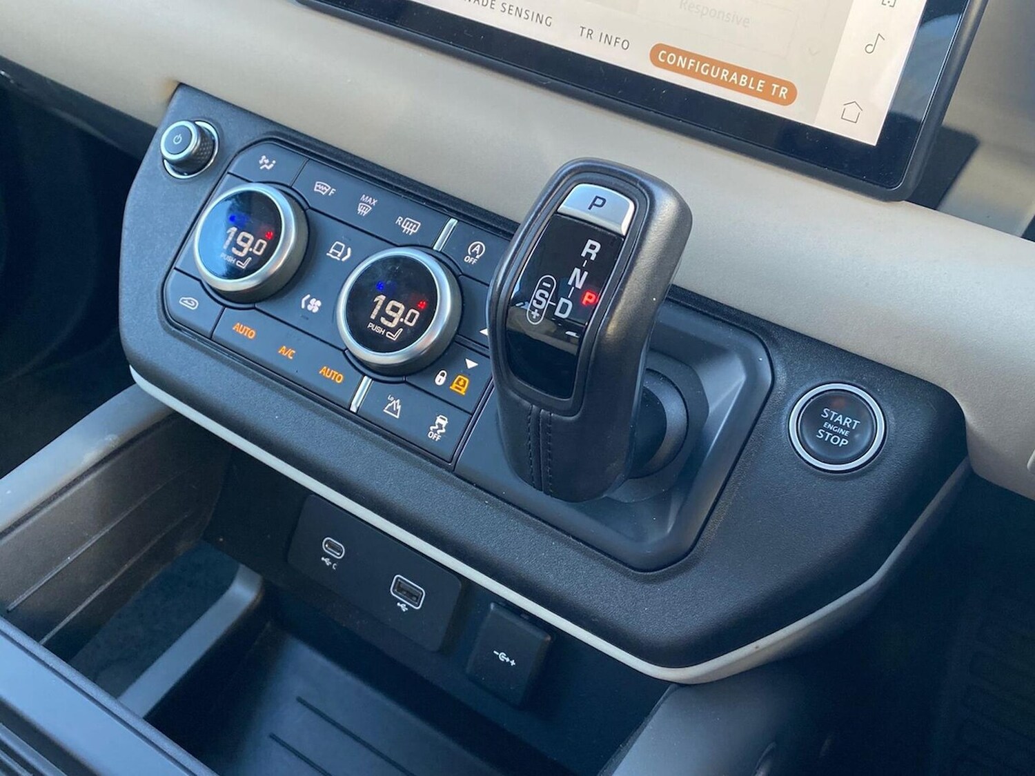 Used Land Rover Defender 2020 for sale - 76785164: Photo 13