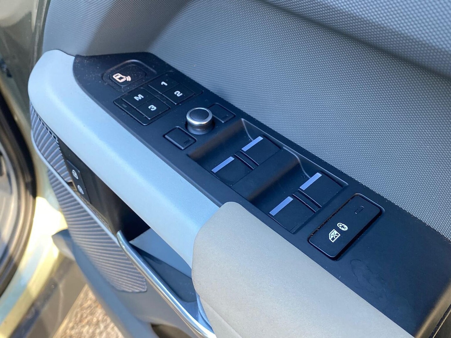 Used Land Rover Defender 2020 for sale - 76785164: Photo 25