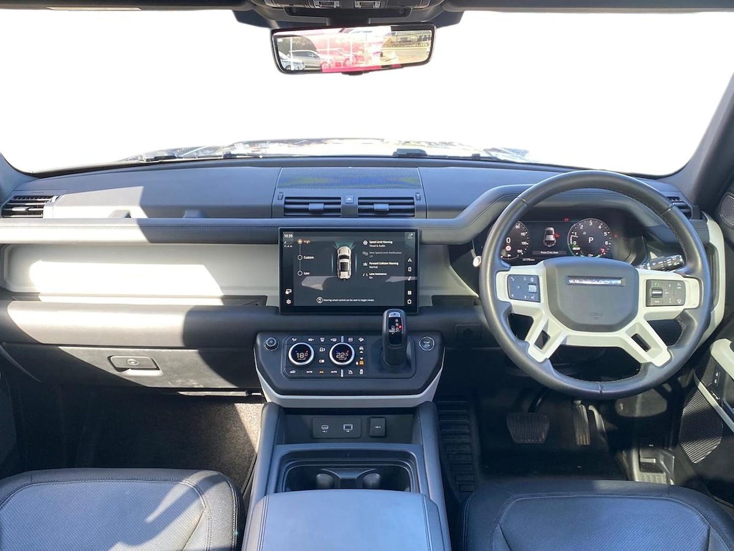 Used Land Rover Defender 2024 for sale - 78193572: Photo 11