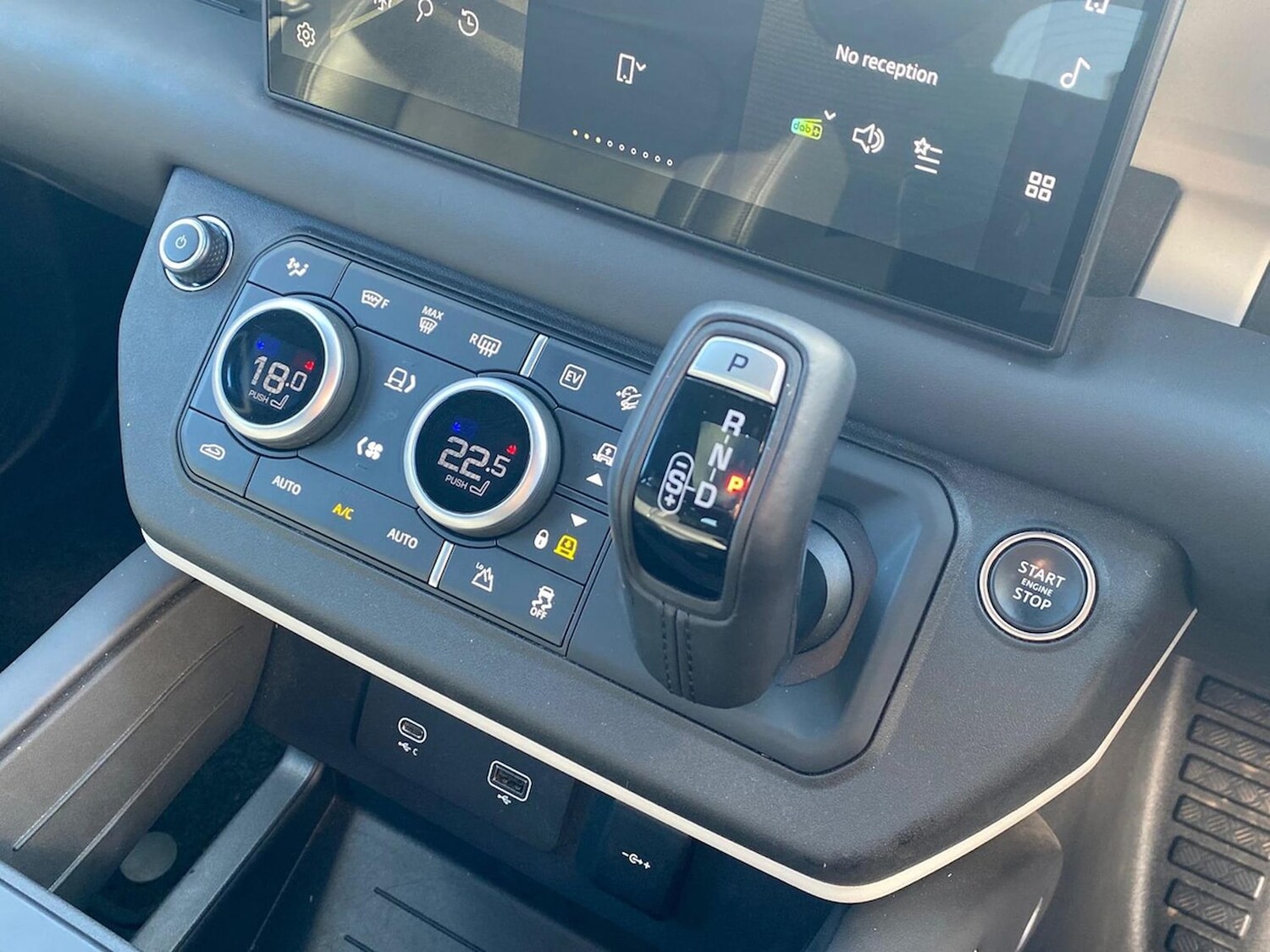 Used Land Rover Defender 2024 for sale - 78193572: Photo 15