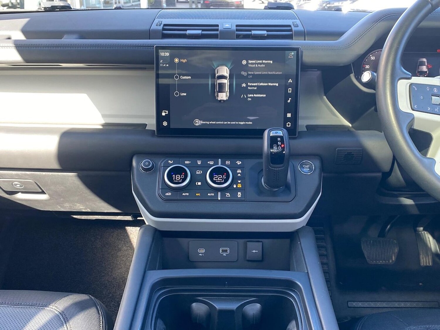 Used Land Rover Defender 2024 for sale - 78193572: Photo 16