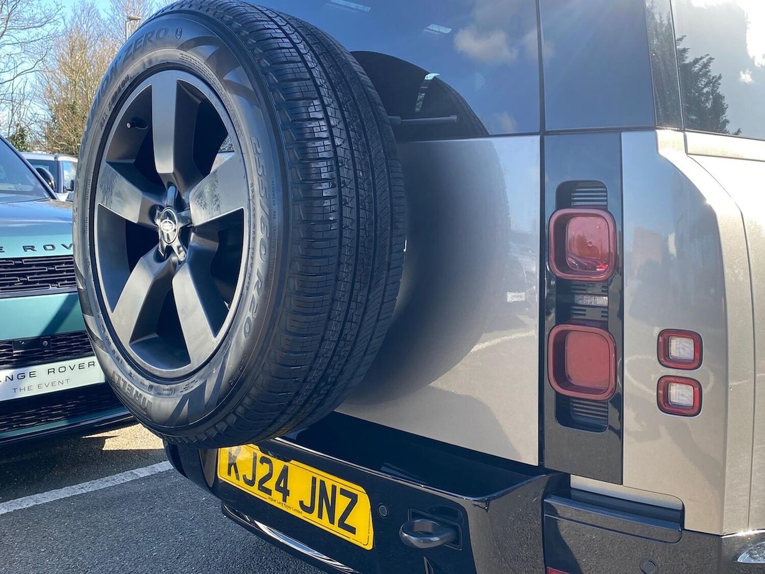 Used Land Rover Defender 2024 for sale - 78193572: Photo 28