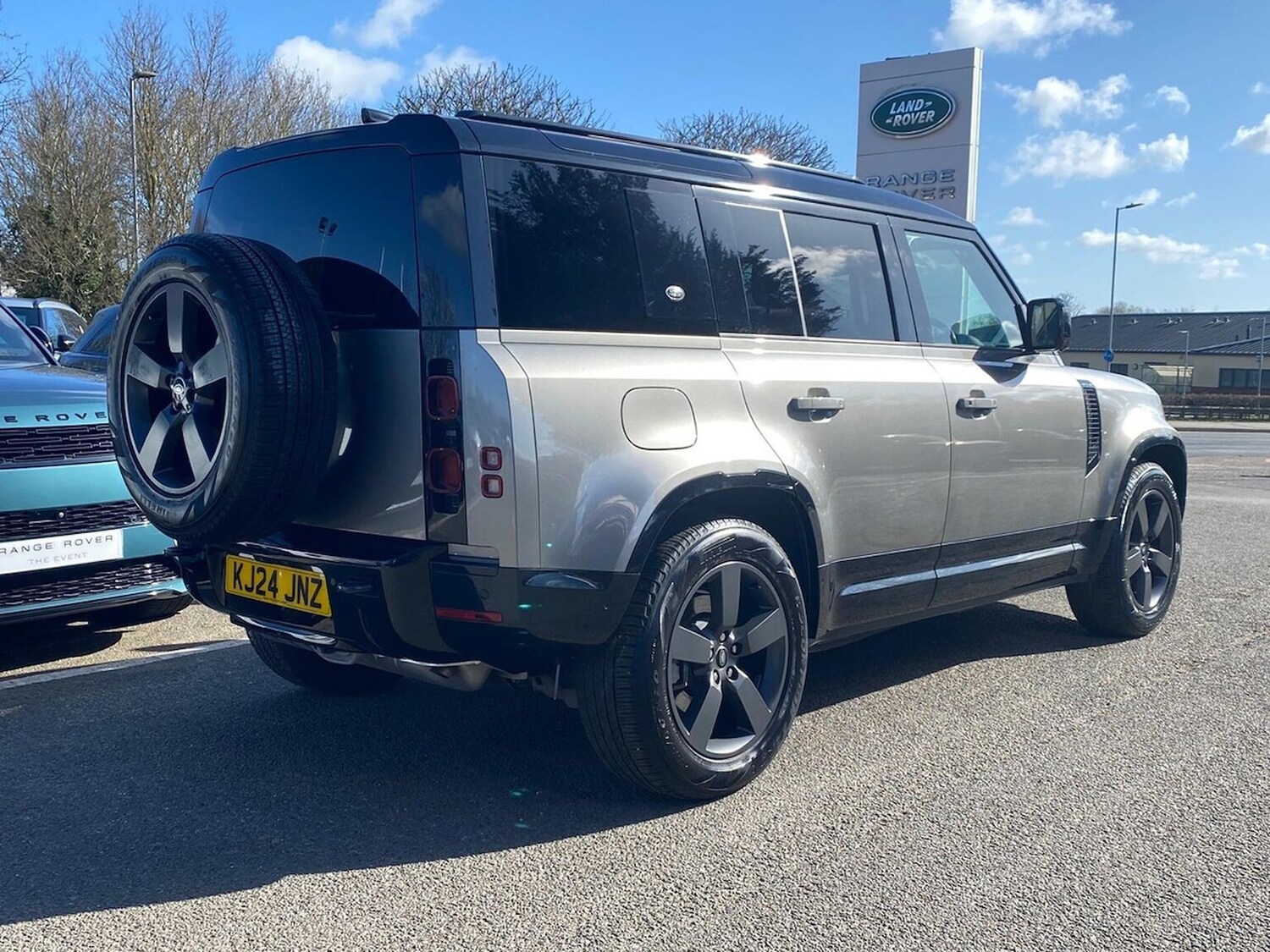 Used Land Rover Defender 2024 for sale - 78193572: Photo 30