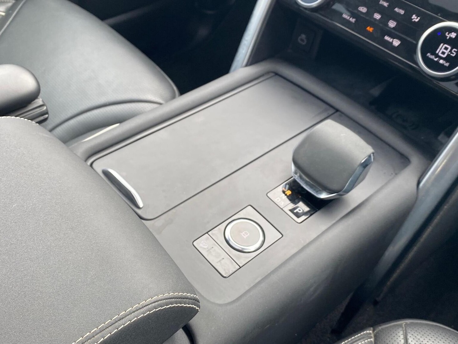 Used Land Rover Discovery 2024 for sale - 78144530: Photo 15