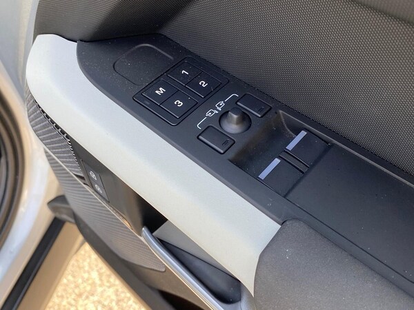 Used Land Rover Defender 2022 for sale - 75557390: Photo 25
