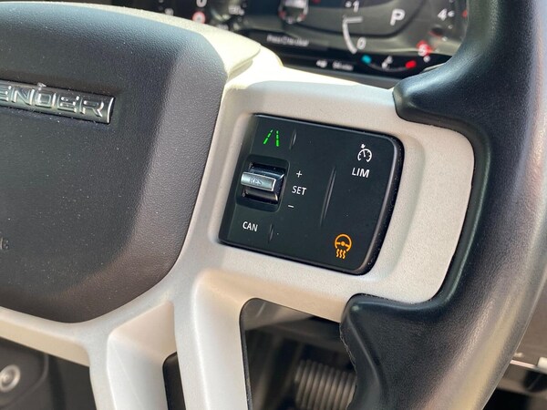 Used Land Rover Defender 2022 for sale - 75557390: Photo 31