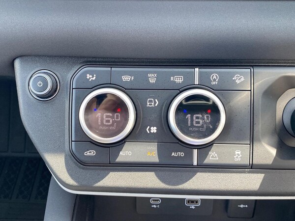 Used Land Rover Defender 2022 for sale - 75557390: Photo 34
