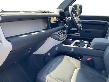Used Land Rover Defender 2022 for sale - 75557390: Photo