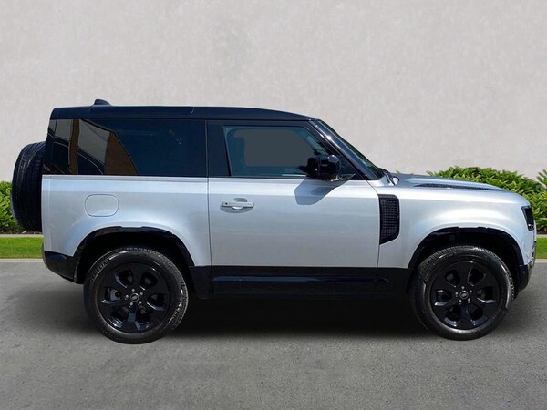 Used Land Rover Defender 2022 for sale - 75557390: Photo 5